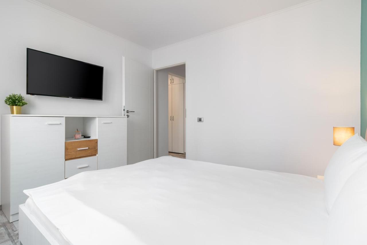 Apartmán Decebal Flat Oradea Exteriér fotografie